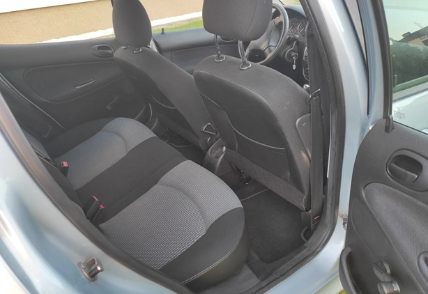 Peugeot 206 cena 12000 przebieg: 121000, rok produkcji 2005 z Biała Rawska małe 154